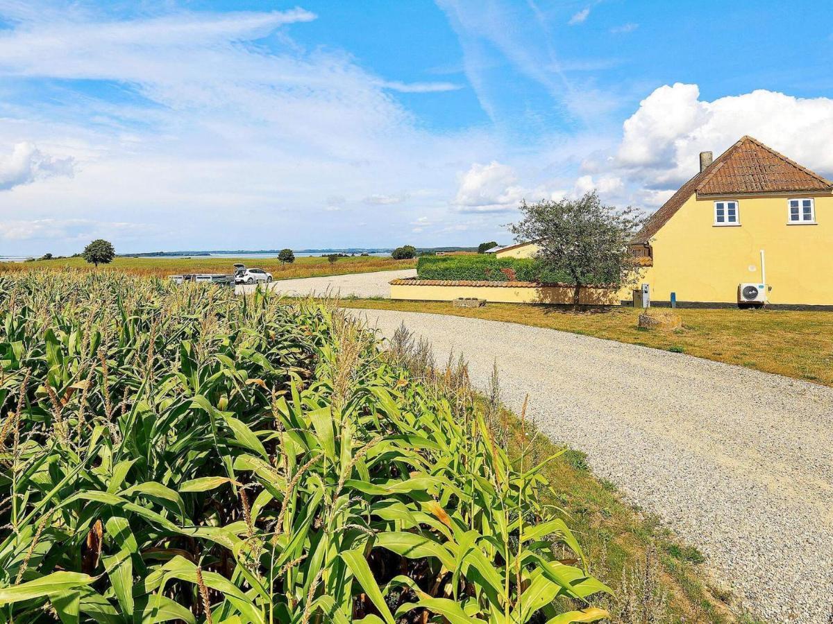 6 Person Holiday Home In Fåborg Exteriér fotografie
